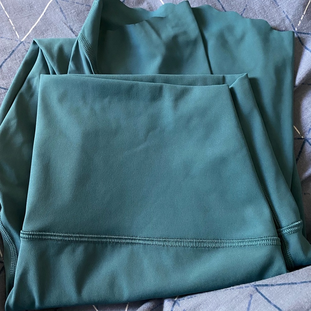 Lululemon Wunder Under HR size 12